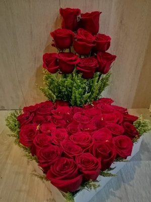 Escala corazon de rosas. R107