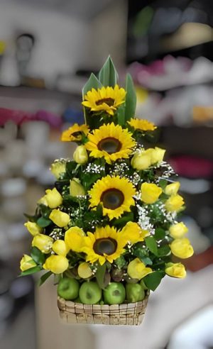 Girasoles rosas y  fruta, manzanas y kiwii R138